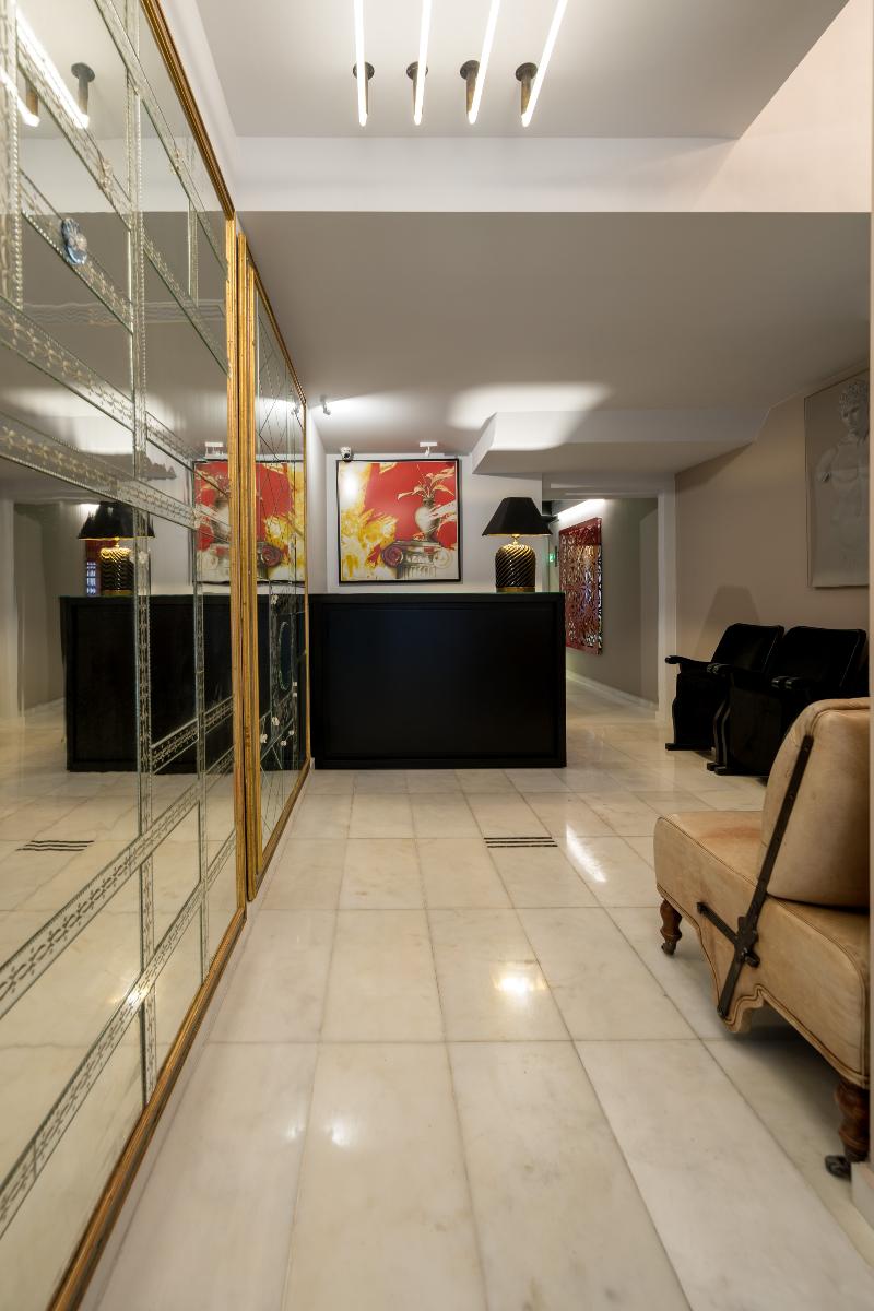 FOS DownTown Suites - Lobi
