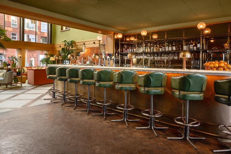 The July - Boat and Co - Bar