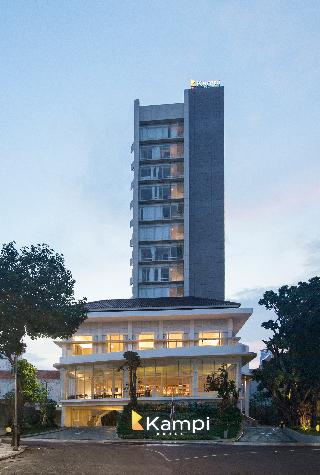 Kampi Hotel Tunjungan Surabaya otel fotoğrafı