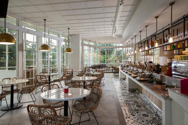Kampi Hotel Tunjungan Surabaya - Restoran