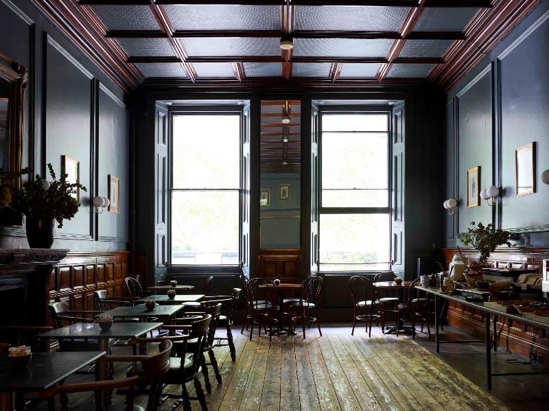 The Columbia - Bar