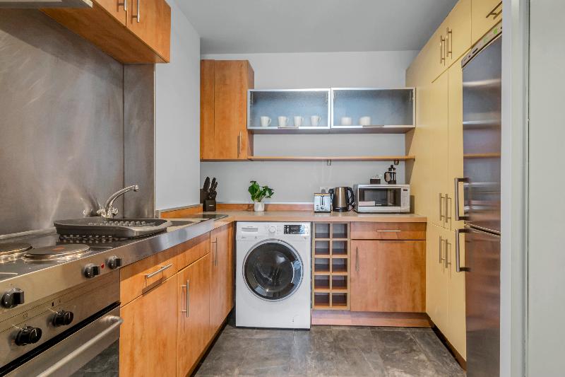 Luxurious Lawrence House Serviced Apartment - Oda