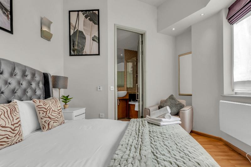 Luxurious Lawrence House Serviced Apartment - Oda