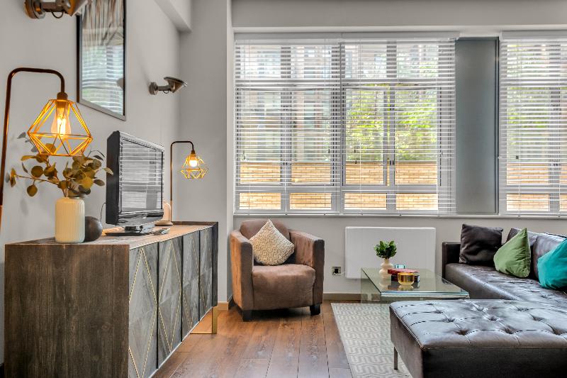 Luxurious Lawrence House Serviced Apartment - Oda
