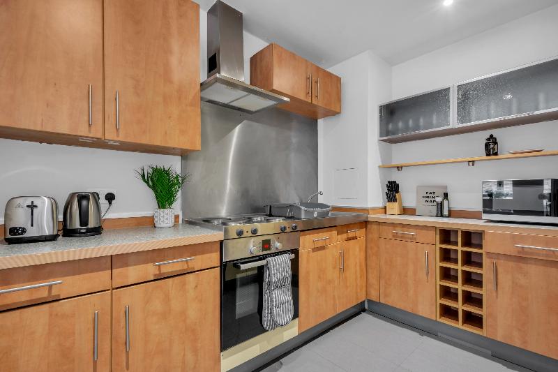 Luxurious Lawrence House Serviced Apartment - Oda