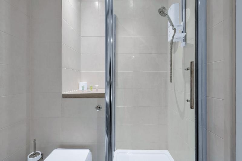 Luxurious Lawrence House Serviced Apartment - Oda