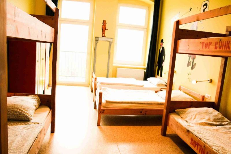 Sunflower Hostel - Oda