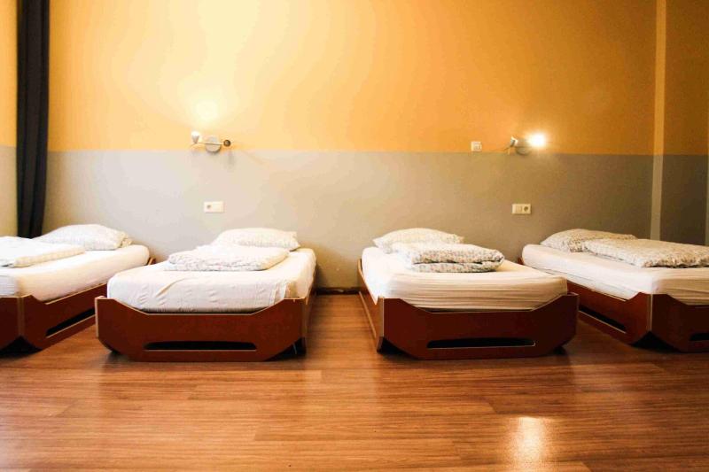 Sunflower Hostel - Oda