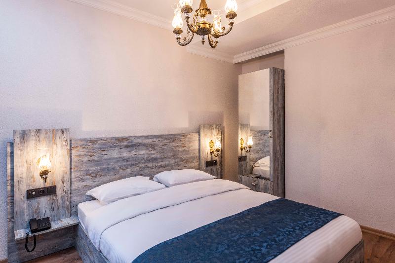 Element Garden Hotel - Oda