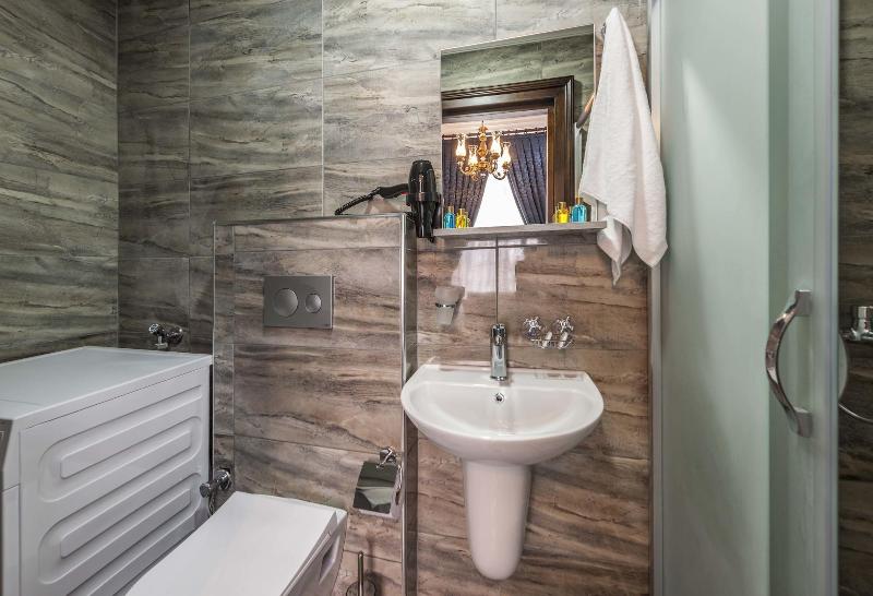 Element Garden Hotel - Oda