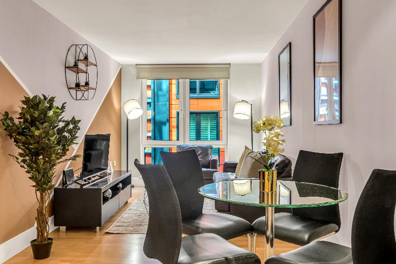 Luxurious Sir John Lyon Serviced Apartment - Oda