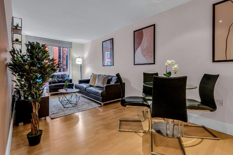 Luxurious Sir John Lyon Serviced Apartment - Oda