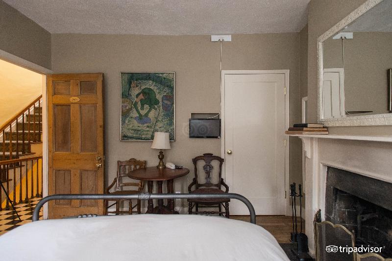 Incentra Village Guest House - Oda