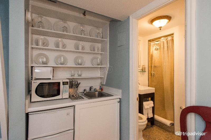 Incentra Village Guest House - Oda