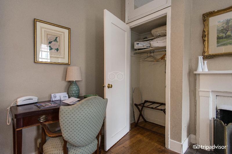 Incentra Village Guest House - Oda