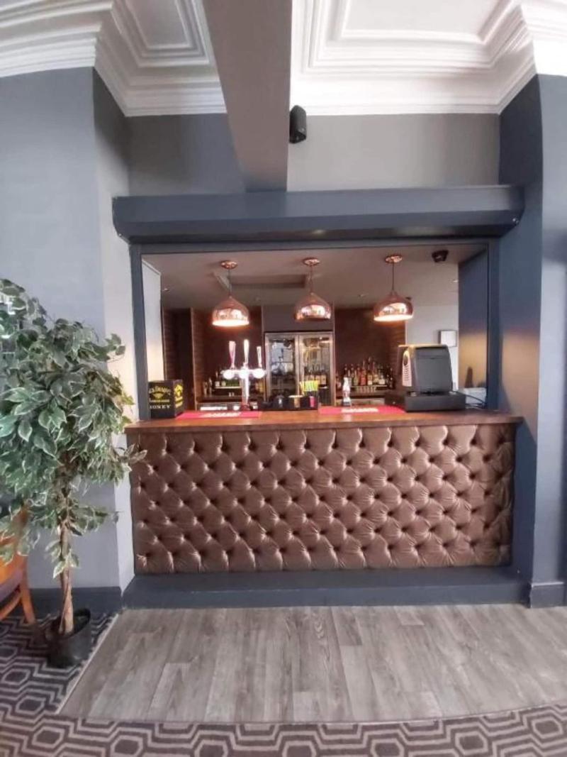 OYO Ivy Hotel - Bar