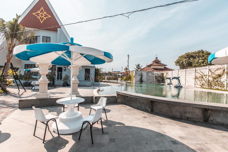 Collection O 9 Villa Ubud Anyer - Havuz