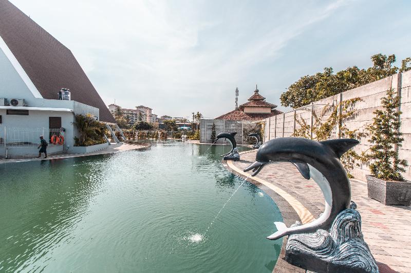 Collection O 9 Villa Ubud Anyer - Havuz