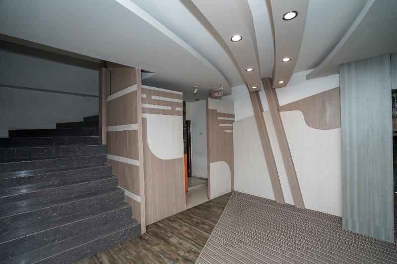 Collection O 736 Hotel Best Skip - Lobi
