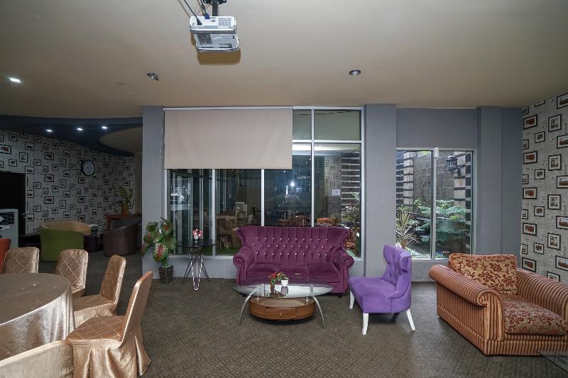 Collection O 736 Hotel Best Skip - Lobi