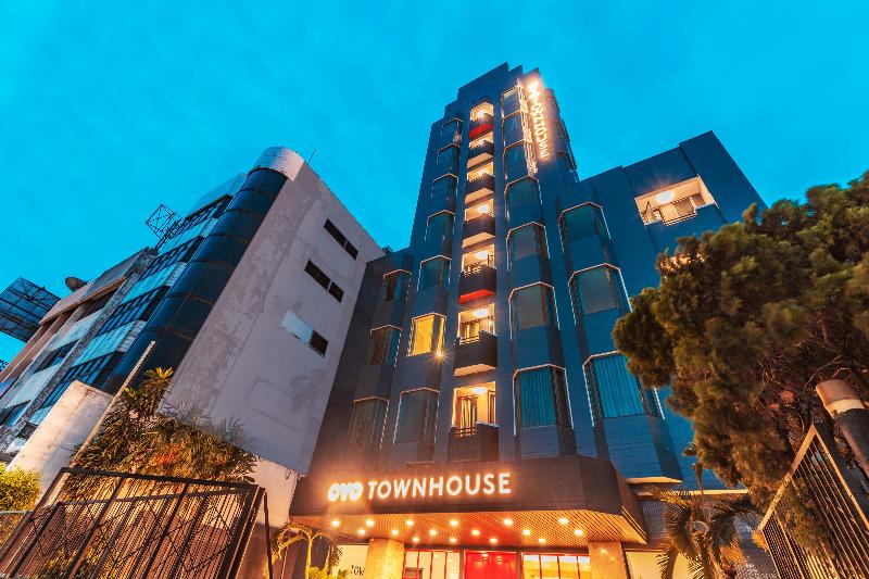 Super OYO Townhouse 2 Hotel Gunung Sahari - Genel