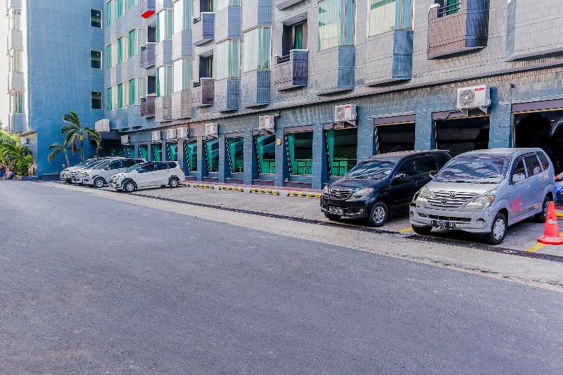 Super OYO Townhouse 2 Hotel Gunung Sahari - Genel