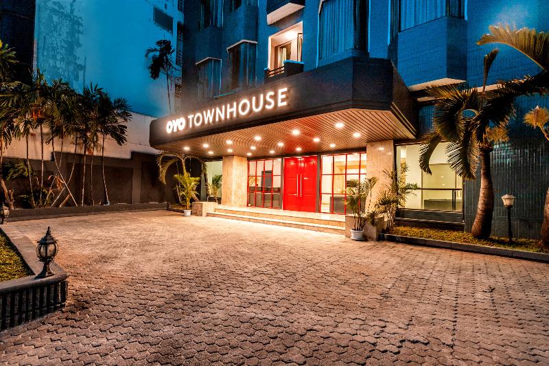 Super OYO Townhouse 2 Hotel Gunung Sahari - Genel