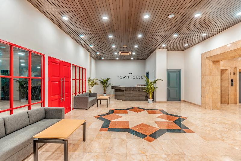 Super OYO Townhouse 2 Hotel Gunung Sahari - Genel