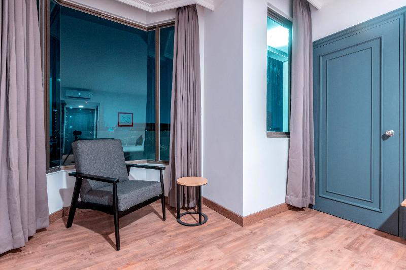Super OYO Townhouse 2 Hotel Gunung Sahari - Oda