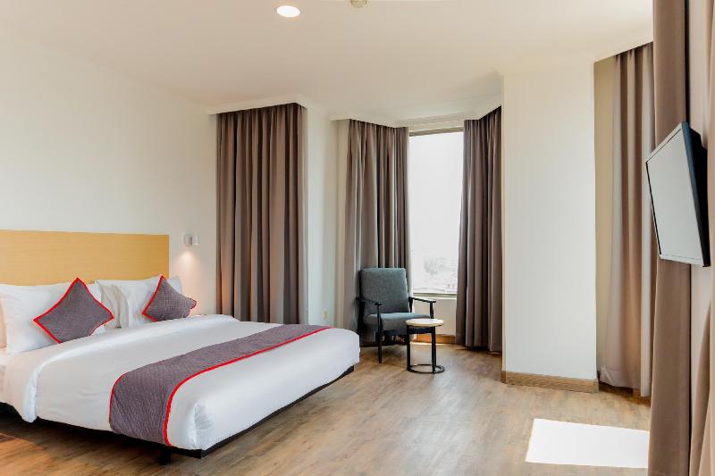 Super OYO Townhouse 2 Hotel Gunung Sahari - Oda