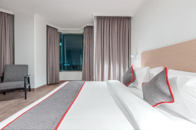 Super OYO Townhouse 2 Hotel Gunung Sahari - Oda