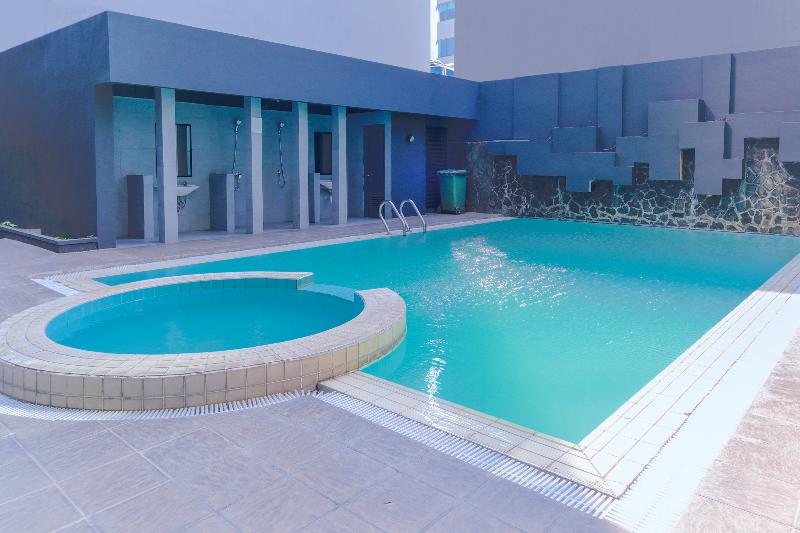 Super OYO Townhouse 2 Hotel Gunung Sahari - Havuz