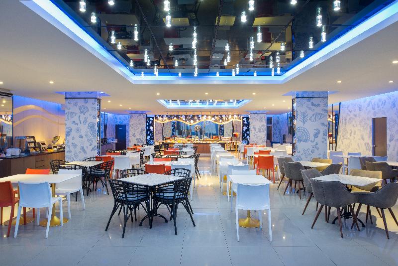 Rodina Beach Hotel - Restoran