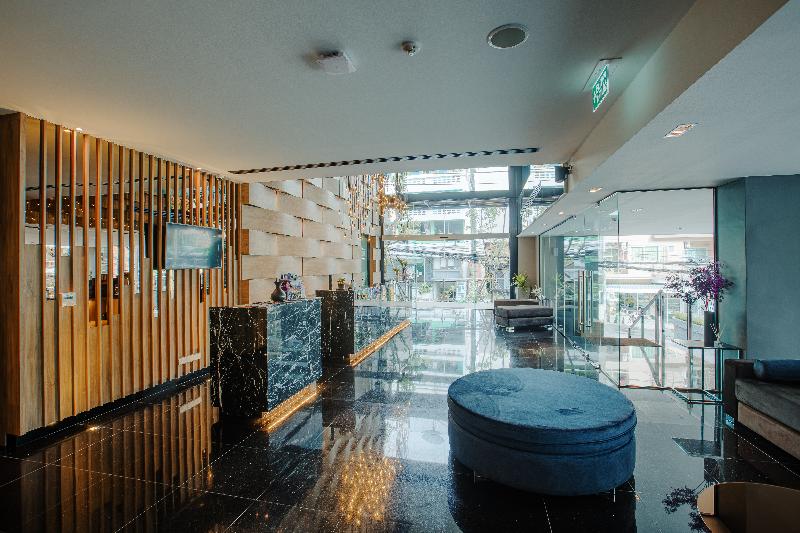 Rak Elegant Hotel Patong - Lobi