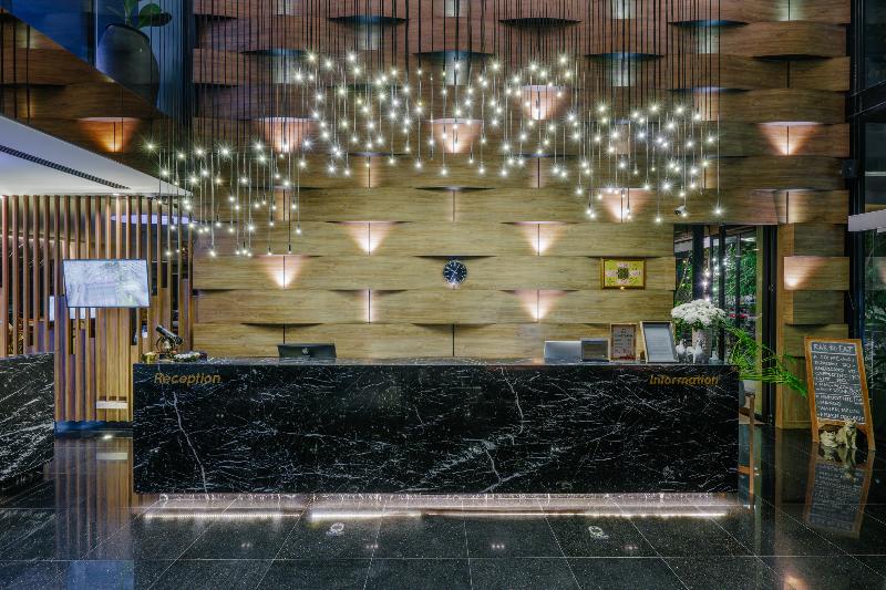 Rak Elegant Hotel Patong - Lobi