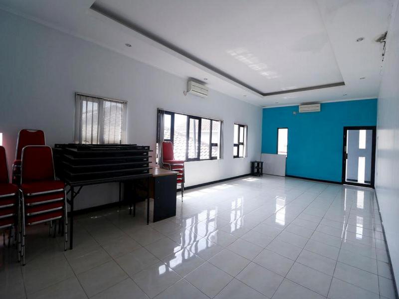 RedDoorz Plus near Undip Tembalang - Genel