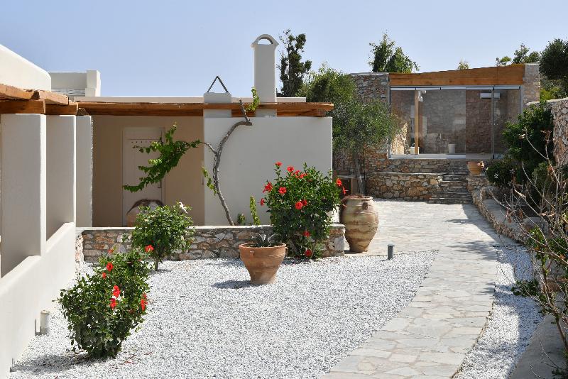 Mythic Paros - Adults only - Genel