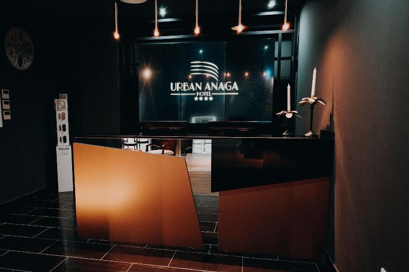 Urban Anaga - Lobi