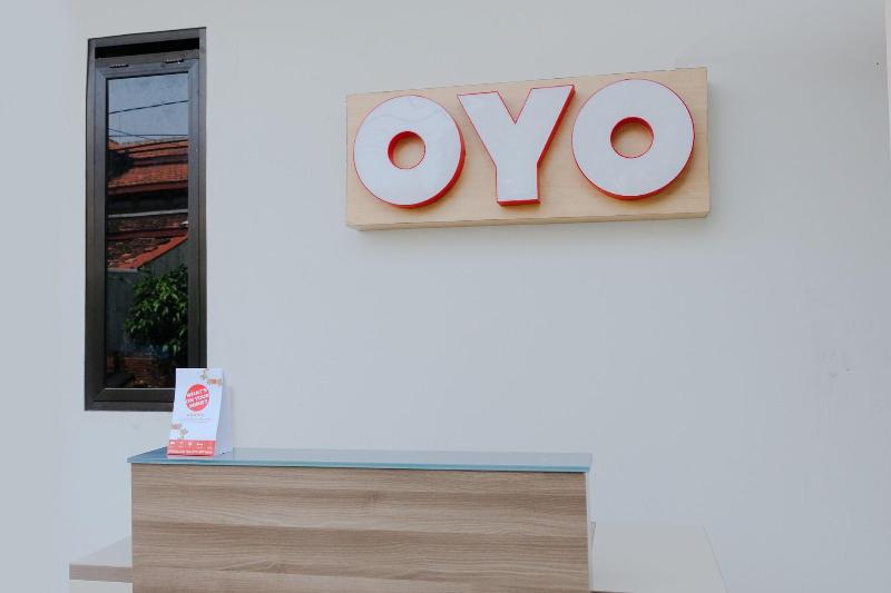 OYO 1038 Embun Pagi Syariah Residence - Lobi
