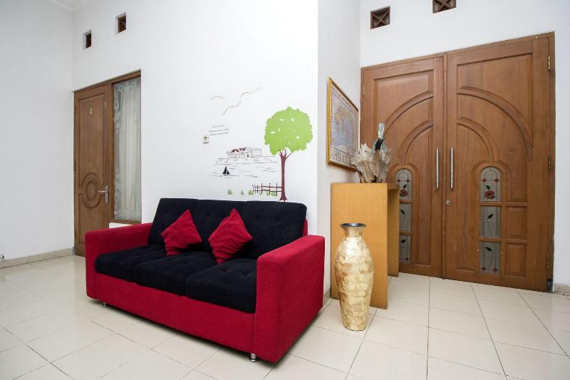OYO 1061 Aliya Homestay - Lobi