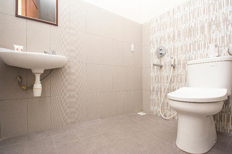 OYO 1061 Aliya Homestay - Oda