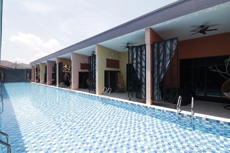 119 Baan Noppadol Hua Hin Loft - Havuz
