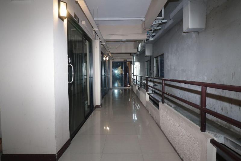 OYO 128 Kkinn South Pattaya Hotel - Lobi