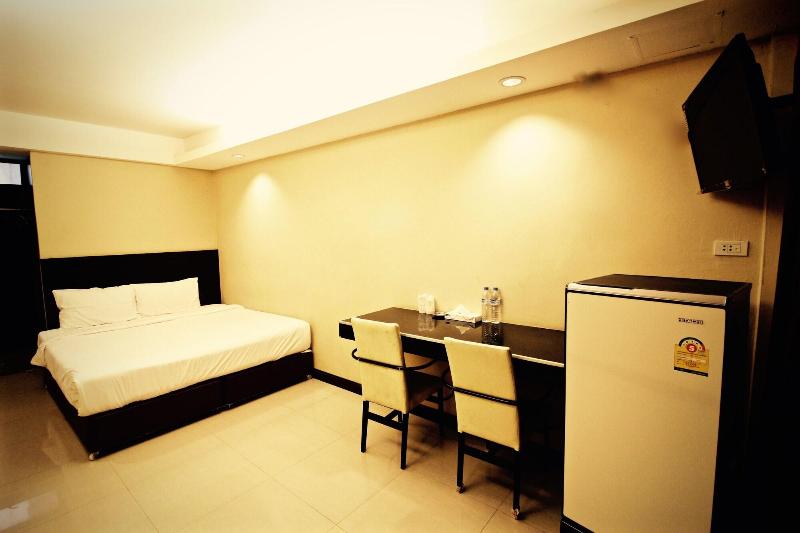 OYO 128 Kkinn South Pattaya Hotel - Oda
