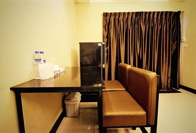 OYO 128 Kkinn South Pattaya Hotel - Oda