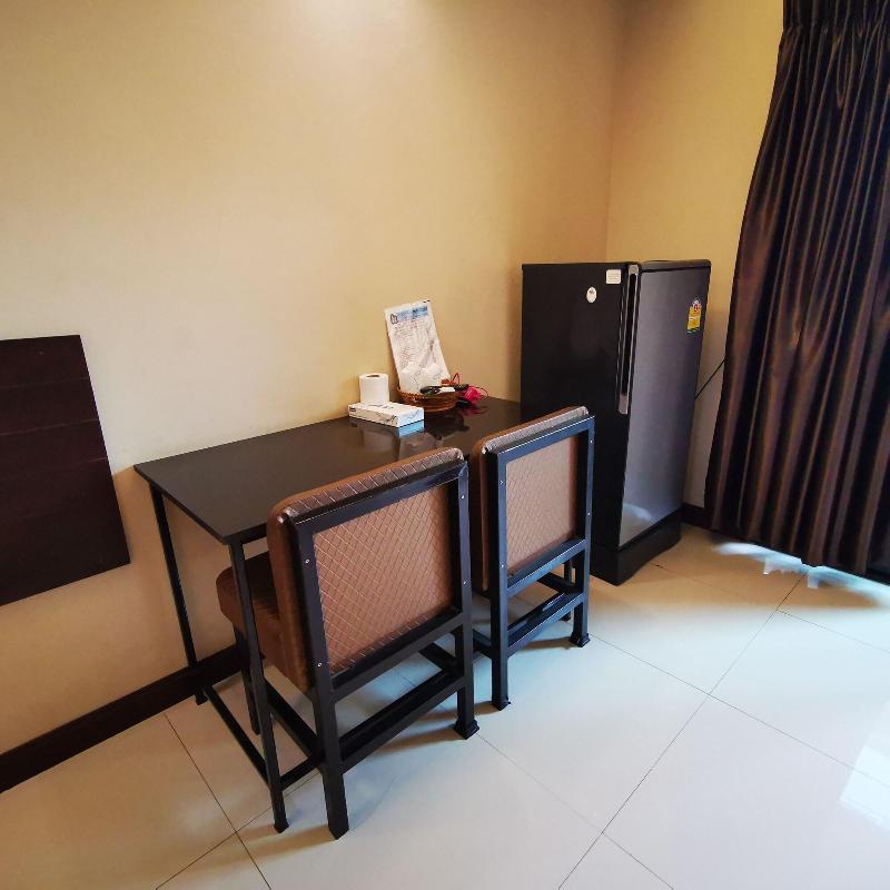 OYO 128 Kkinn South Pattaya Hotel - Oda