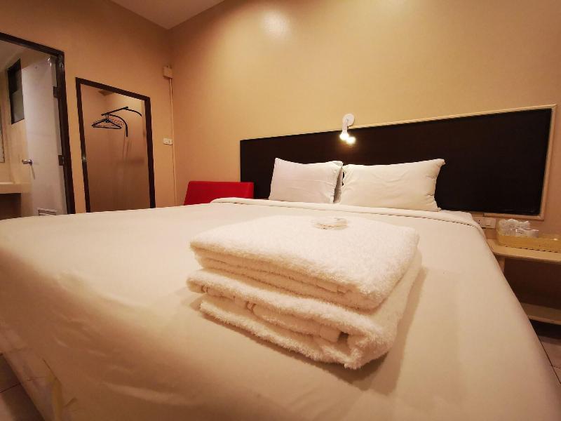 OYO 128 Kkinn South Pattaya Hotel - Oda
