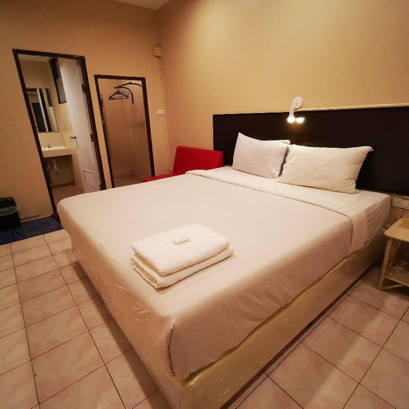 OYO 128 Kkinn South Pattaya Hotel - Oda