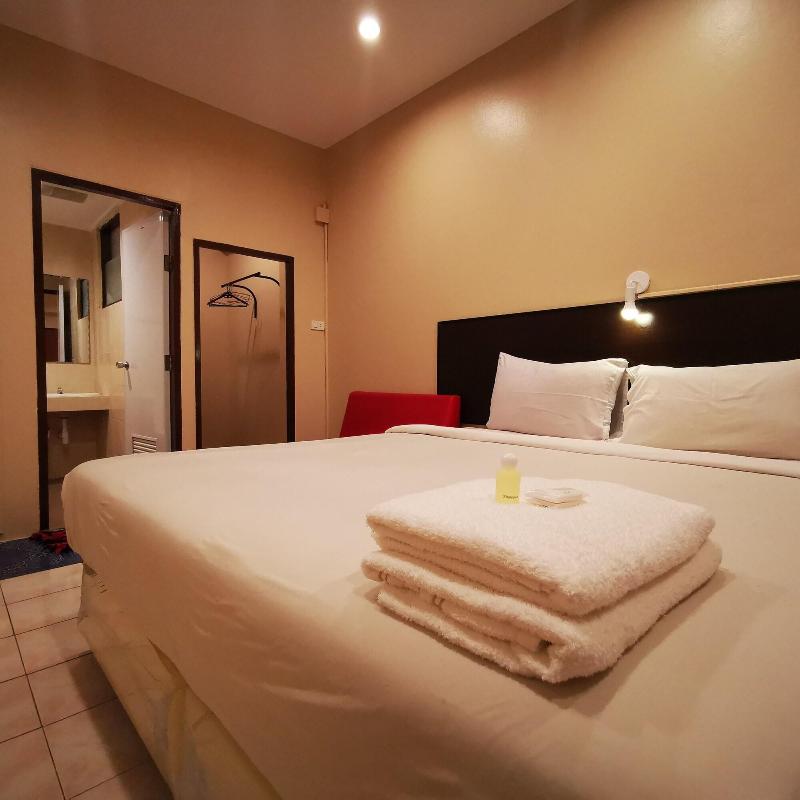 OYO 128 Kkinn South Pattaya Hotel - Oda