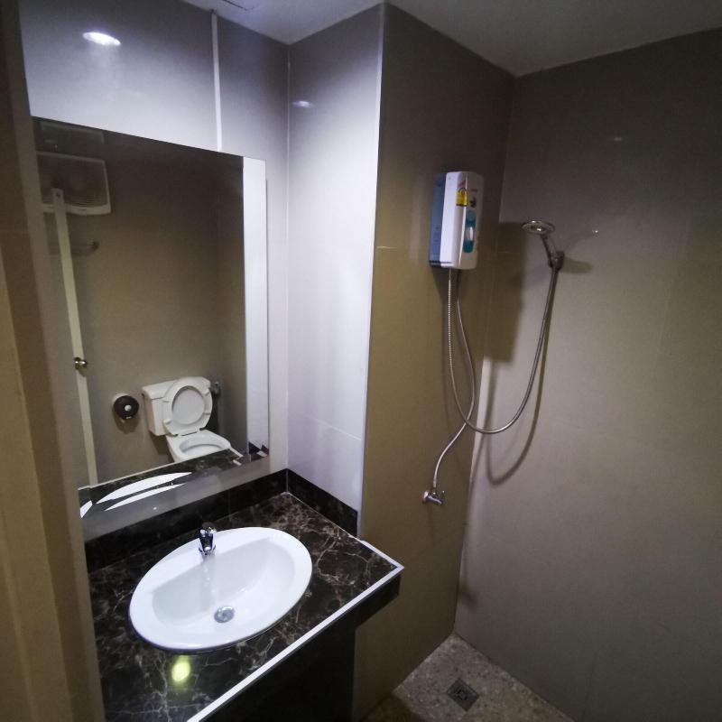 OYO 128 Kkinn South Pattaya Hotel - Oda